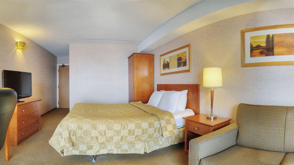 Comfort Inn Брантфорд Екстериор снимка