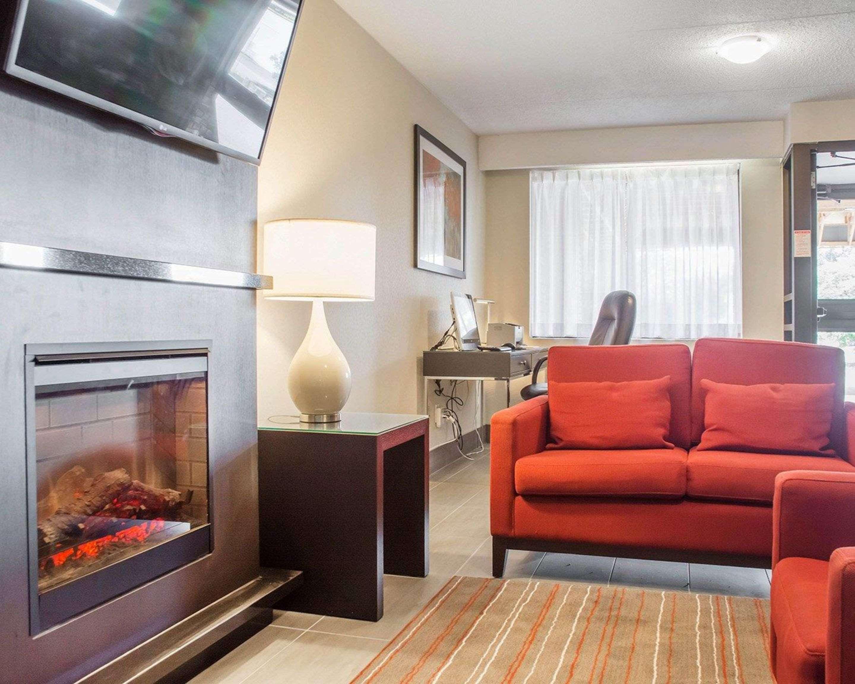 Comfort Inn Брантфорд Екстериор снимка