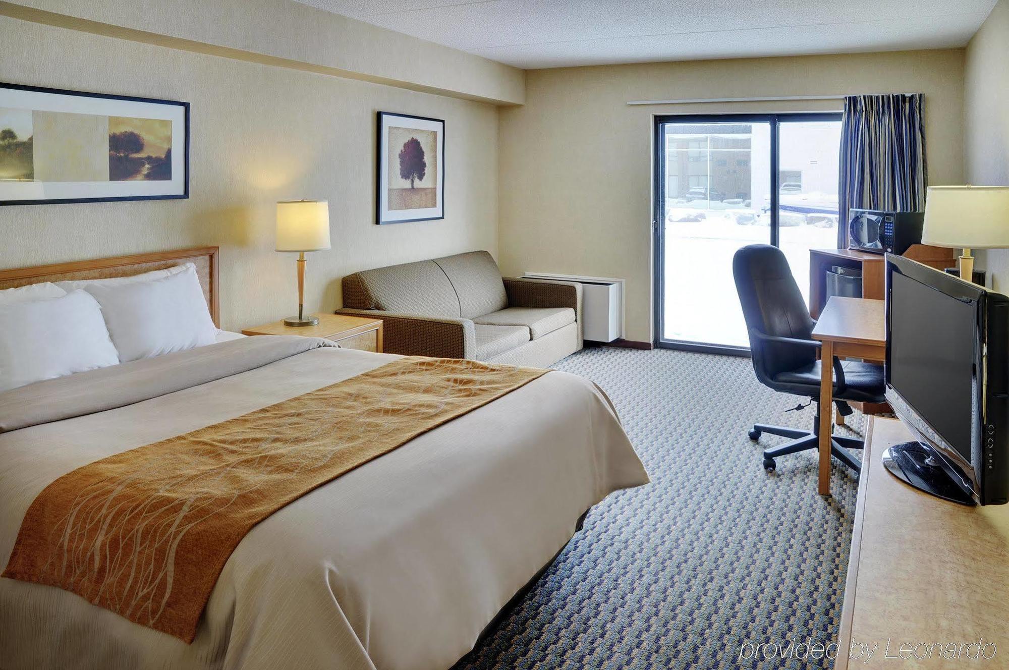 Comfort Inn Брантфорд Екстериор снимка