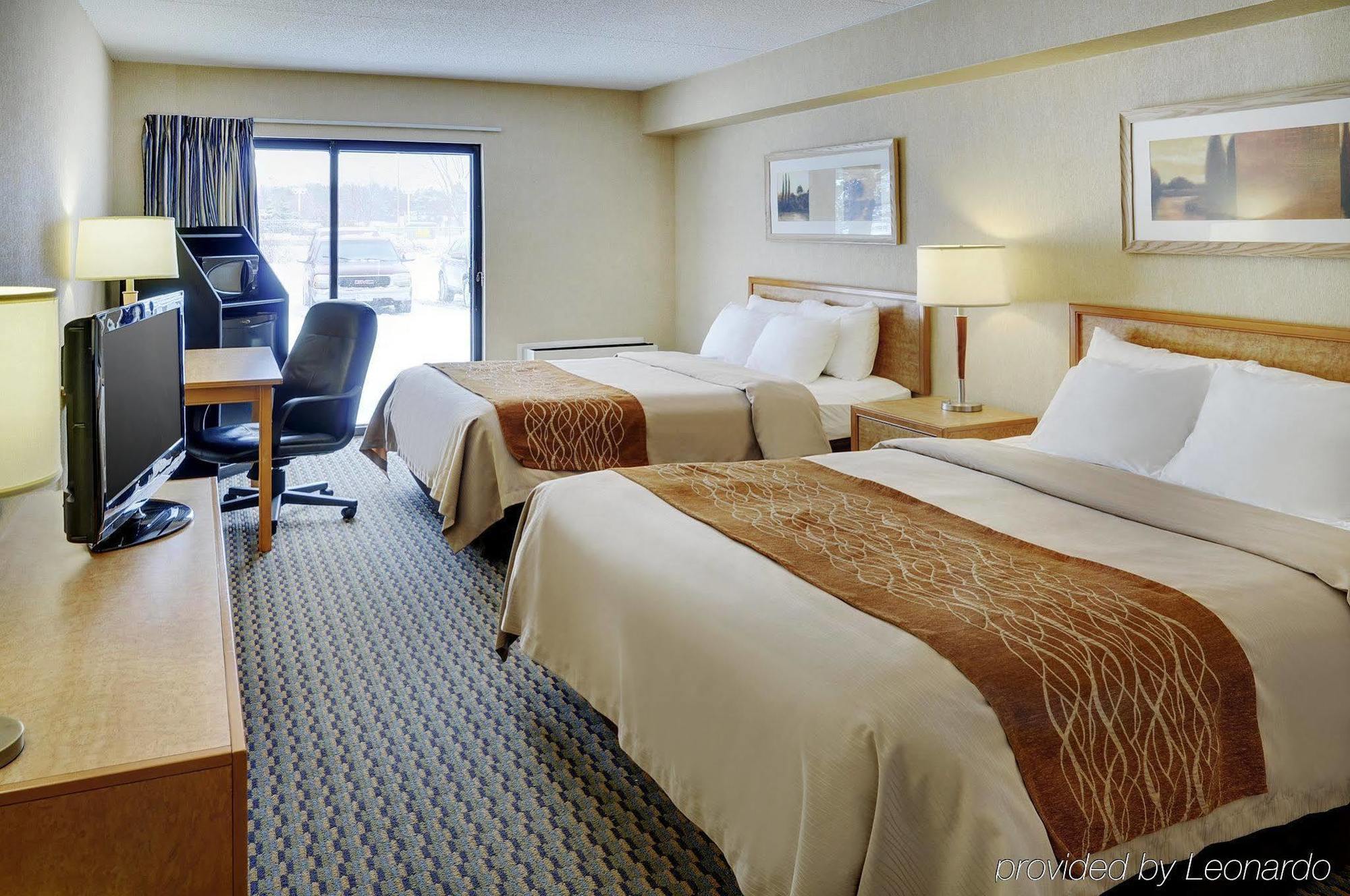 Comfort Inn Брантфорд Екстериор снимка
