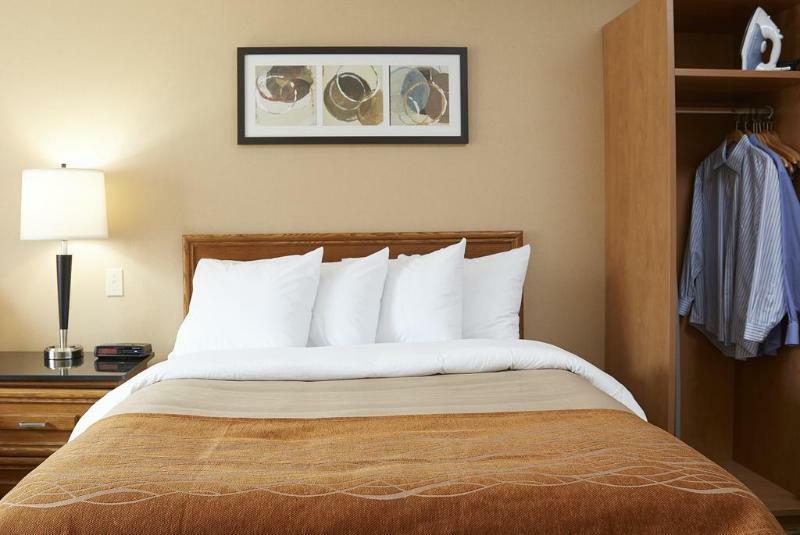 Comfort Inn Брантфорд Екстериор снимка